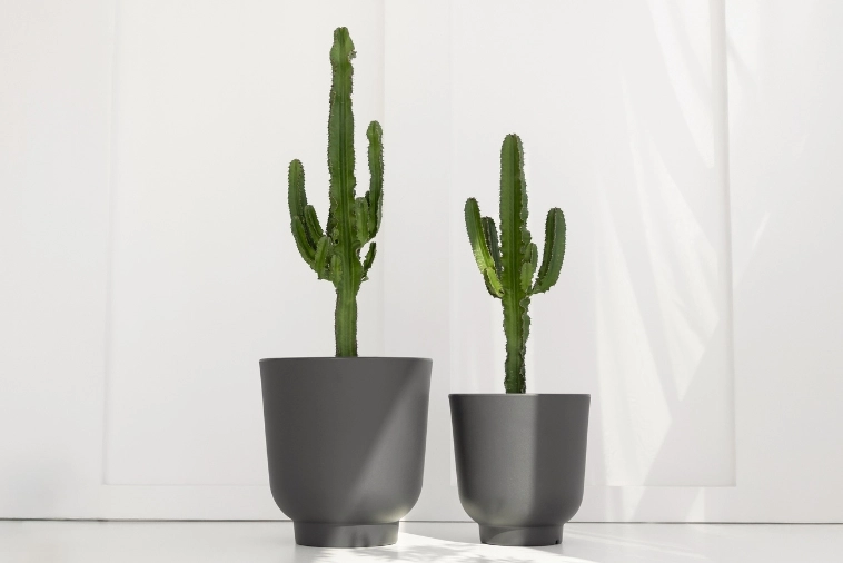 Szare donice dekoracyjne Monumo Stevio 36 i 45